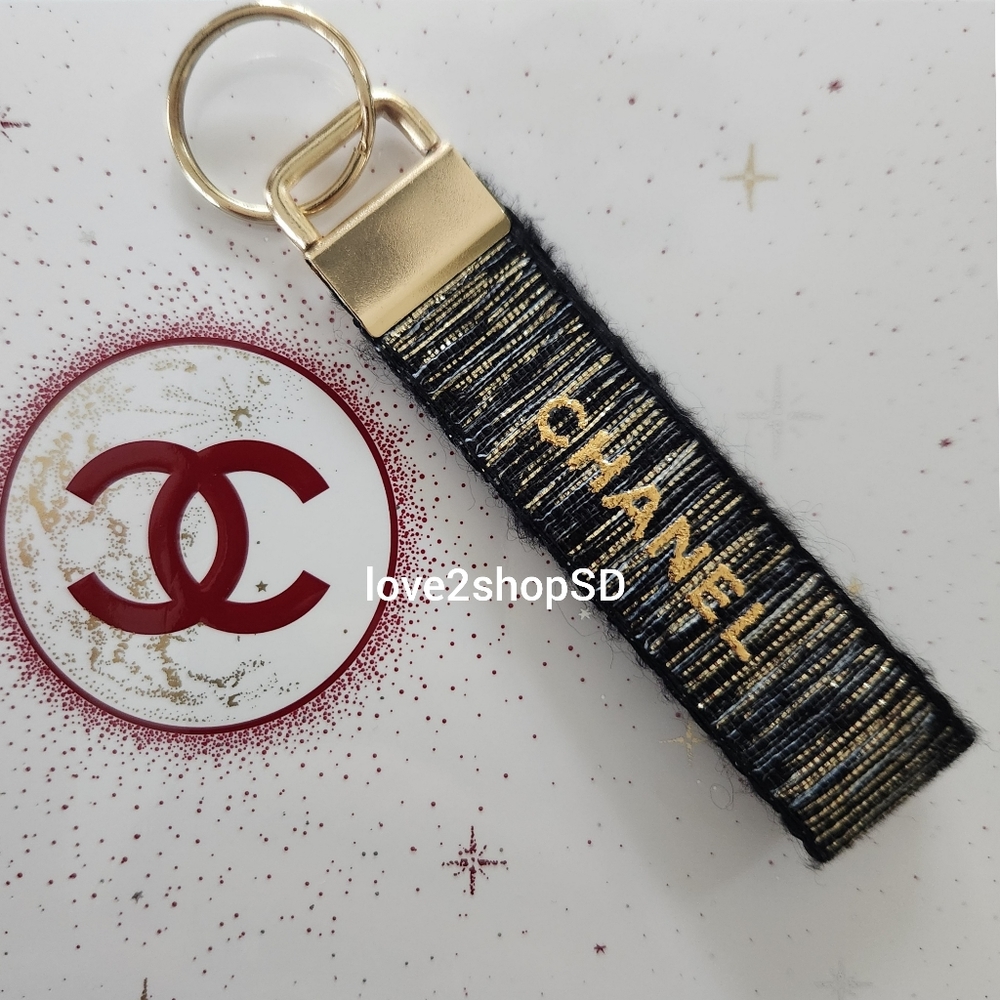 Chanel Key chain Key Ring Charm Holder Gold & Black Keychain BRAND NEW - Picture 3 of 4